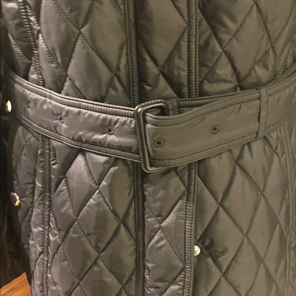 Burberry Black Quilted Hooded Puffer Jacket - Picture 7 of 13